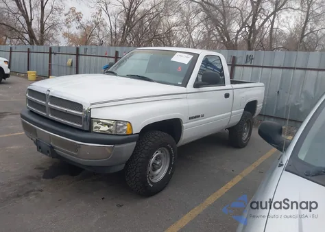 2001 Dodge Ram 1500 St z USA, uszkodzony, nr VIN 1B7HF16Y81S722844